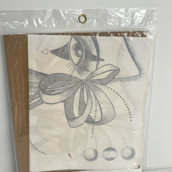 Dizzle Pre-Shaded Fashion Iron On Transfer 80s Mask Clown Vintage New - Picture 3 of 3